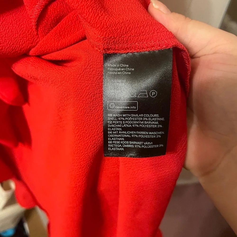 H&M DIVIDED RUFFLE DRESS - Picture 4 of 4